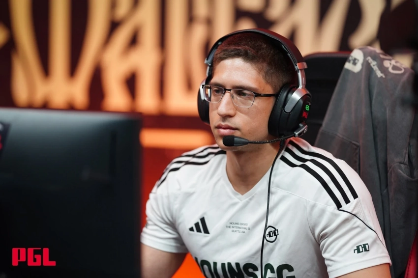 Капитан Virtus.pro по Dota 2 сравнил игровые стили SabeRLight и Daxak